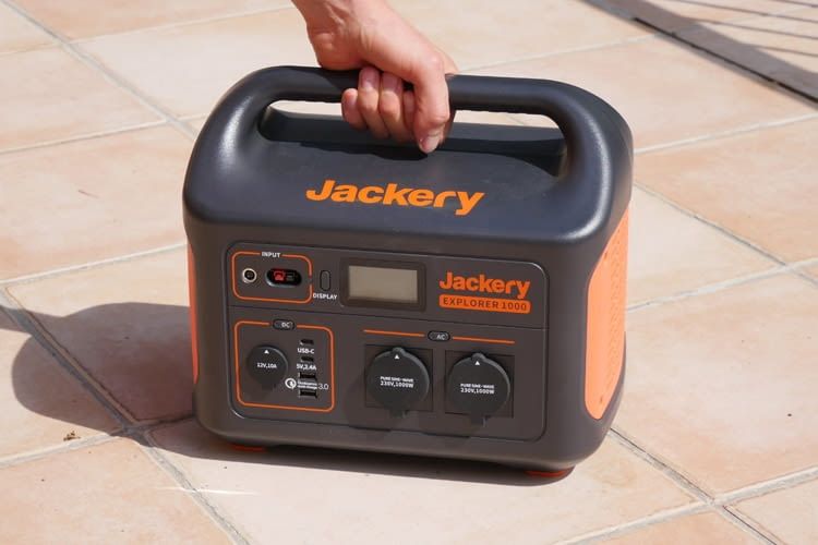 Der Jackery Explorer 1000 ließ sich in unseren Tests gut transportieren