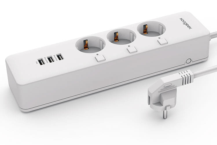 La ciabatta Wifi Smart HomeKit di Koogeek offre interfacce per la ricarica di dispositivi USB.