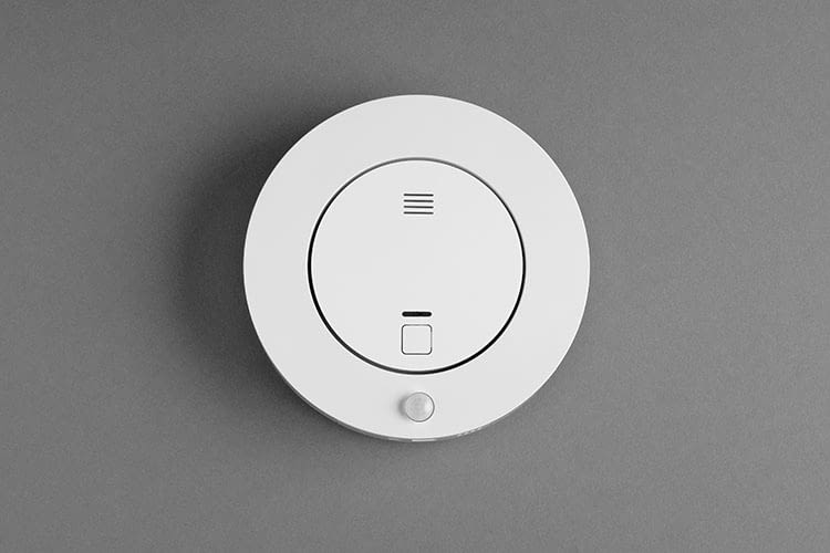 Rivelatore di fumo e sensore di movimento in un unico anello: sistema di allarme Livy Protect