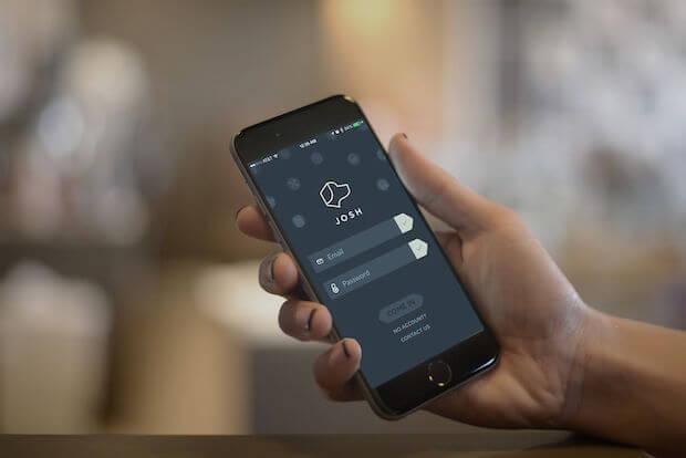 Josh Smart Home Sprachsteuerung App auf einem Smartphone