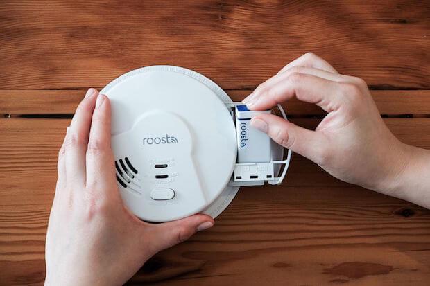 Roost Smart Smoke Alarm Rauchmelder und Batteriefach