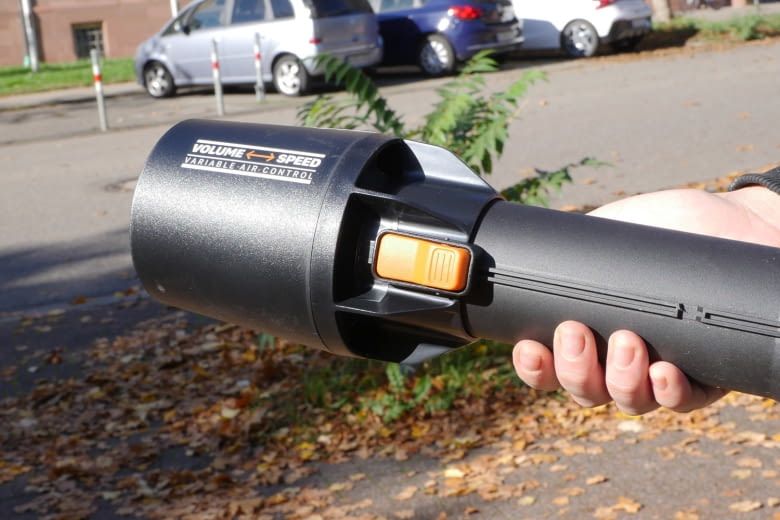 Der Worx Laubbläser eignet sich auch gut für kleinere Nutzer