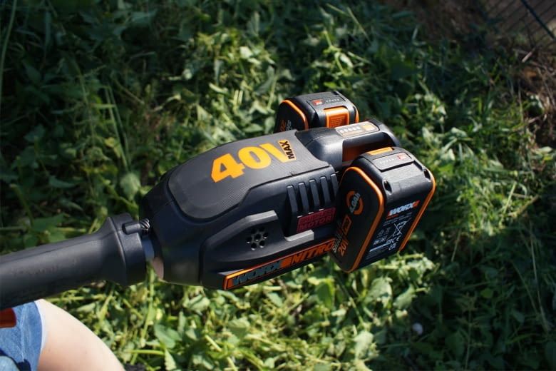 Dieser Trimmer hielt im Test dank zwei starken Worx-Akkus besonders lange durch