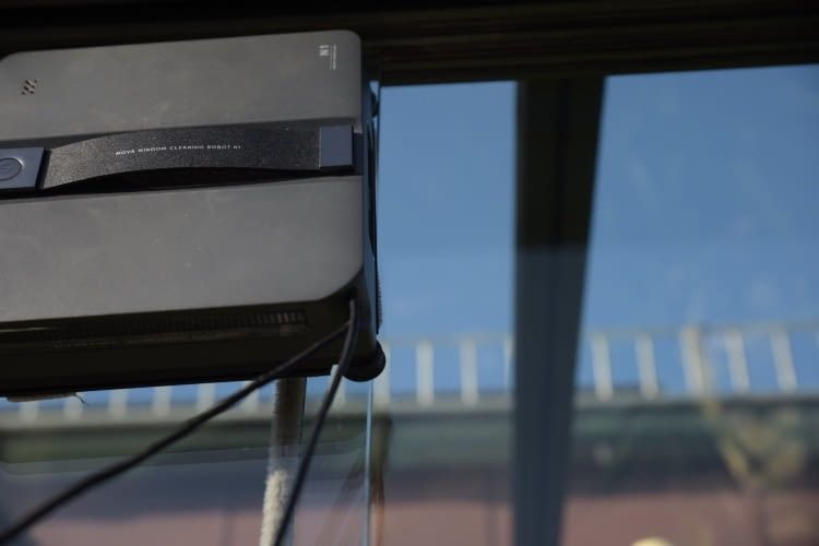 Die Sensoren des MOVA N1 erkannten zuverl&auml;ssig alle Kanten, auch jene ohne Rahmen.