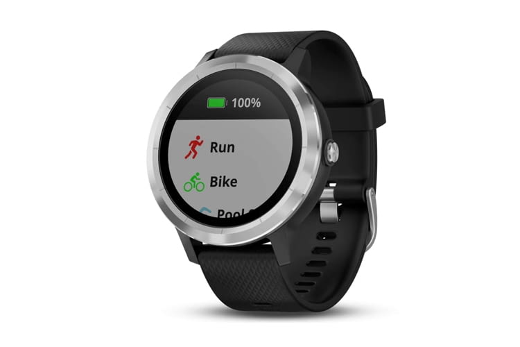 Das Display der Garmin vívoactive 3 zeigt alle Funktionen übersichtlich an