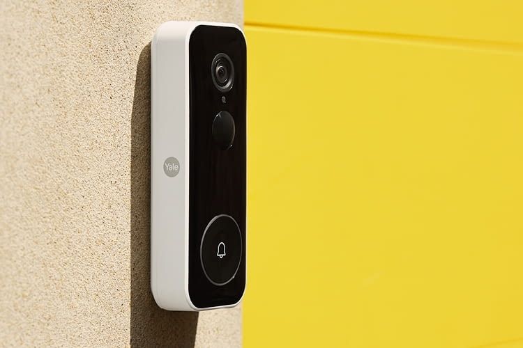 Die Yale Smart Video Doorbell im modernen Design