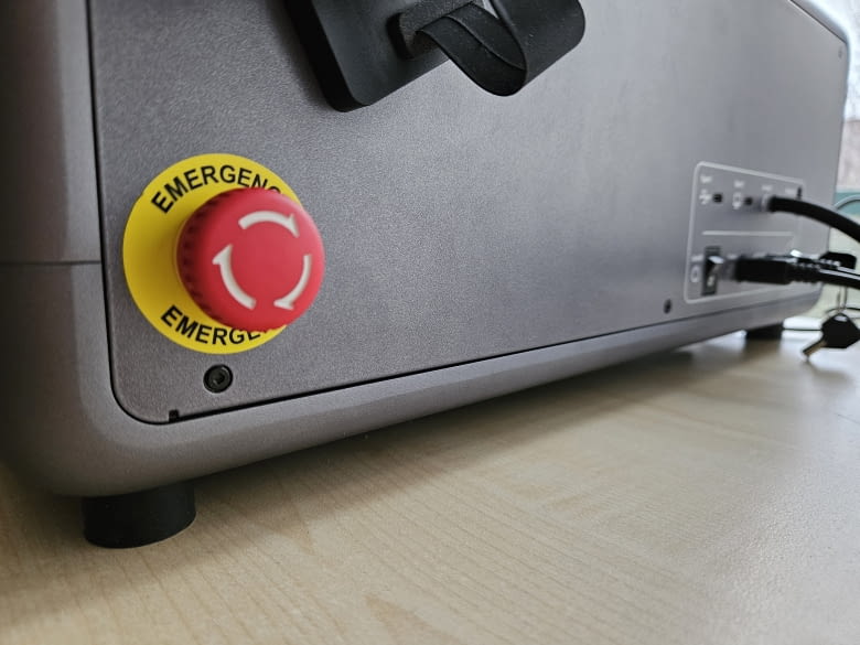 notaus-knopf-falcona1pro