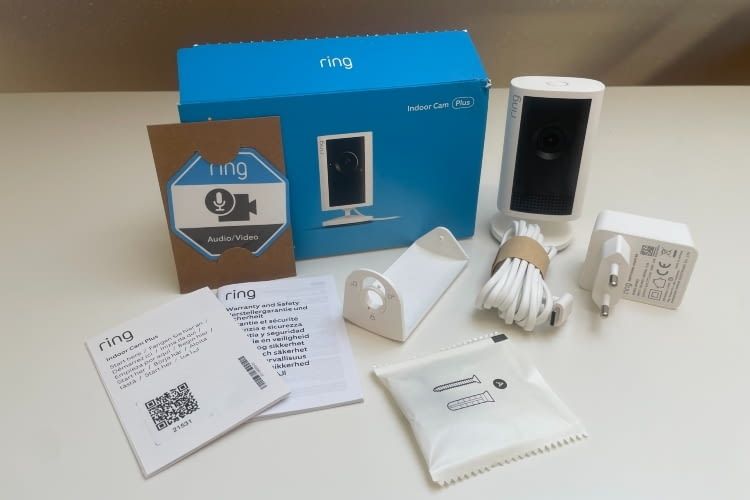 Die Indoor Cam kommt mir nur wenig Zubehör