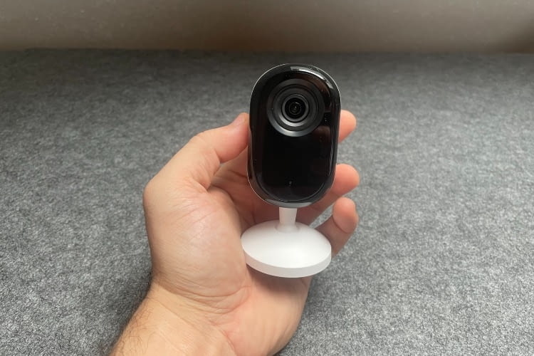 Die schwarze Oberfl&auml;che ist etwas empfindlich f&uuml;r Staub und Fingerabdr&uuml;cke