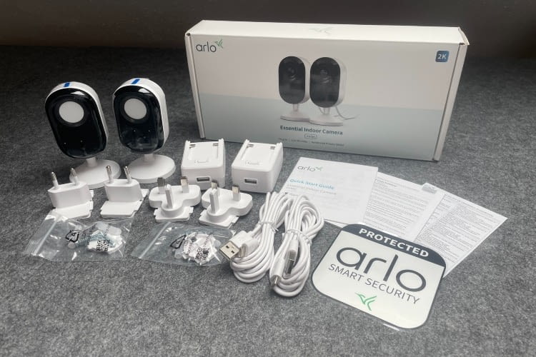 Der Lieferumfang der Arlo Kameras bietet keine &Uuml;berraschungen