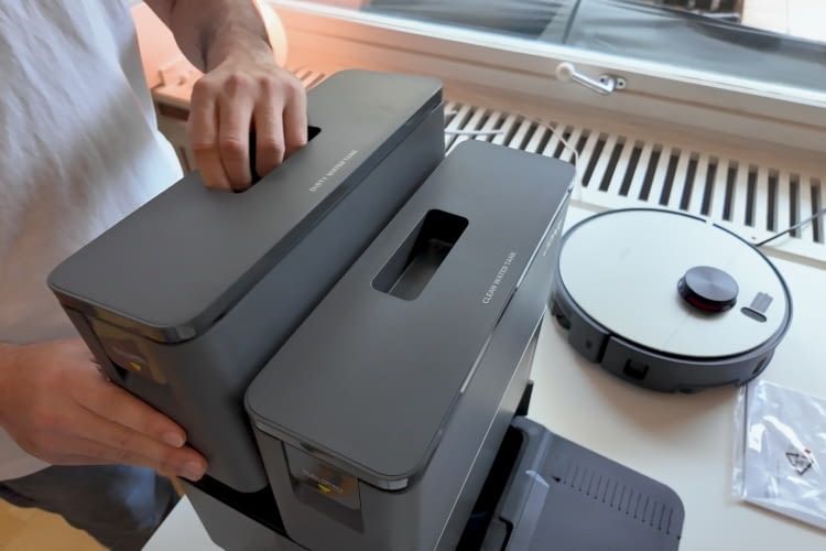 Die Station ist klein und handlich ,im Lieferumfang sind keine Ersatzteile enthalten