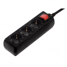 3-fache Steckdosenleiste mit beleuchtetem Save Enery-Schalter. Auch für Winkel- und Schutzkontaktstecker.