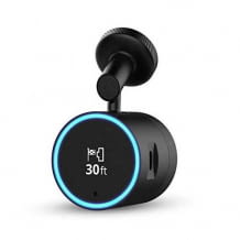 Kombination aus Dash Cam, Navigation und Sprachsteuerung mit Alexa. Funktioniert mit dem Soundsystem des Autos.