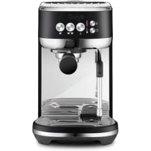 Kompakte Siebträgermaschine mit automatischem Milchaufschäumer