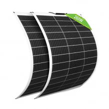Zwei flexible Solarpanel mit jeweils 130W Maximalleistung, bis zu 30 Grad Krümmung und einem Gewicht von nur 2,1kg.