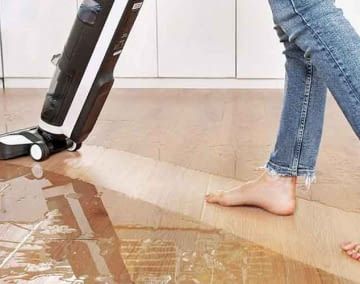 Komfortabel Hartböden wischen? Mit einem elektrischen Wischsauger kein Problem