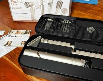 Der Shark FlexStyle 5-in1 machte in unserem Test einen guten ersten Eindruck