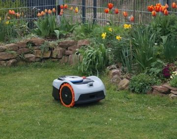 Mähroboter sind kein Kinderspielzeug und dürfen nicht unterschätzt werden