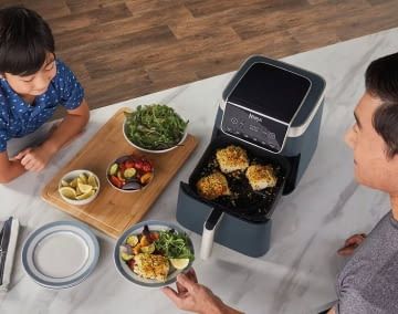 Eine Heißluftfritteuse kann viele verschiedene Gerichte zubereiten