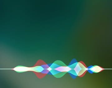 Apple Siri beantwortet Fragen und steuert smarte Geräte