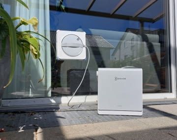 Wir haben den Roboter u.a. an dieser großen Glasfront getestet