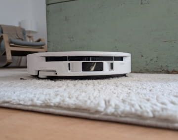 Der MOVA S70 Roller im Test auf Teppichen.