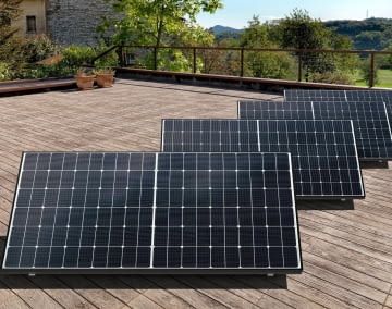 Mit einem Flachdach Balkonkraftwerk lässt sich fast jede ebene Fläche effektiv nutzen