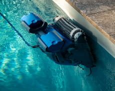 Wir helfen dabei den richtigen Poolroboter zur perfekten Wand- und Bodenreinigung zu finden