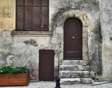 Eine tolle Tür, aber leider nicht sicher genug. Moderne Zeiten erfordern auch moderne Lösungen im Bereich der Sicherheit.