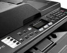 Die Bedientasten des Multifunktionsdruckers brother MFC-L2710DW sind übersichtlich angeordnet