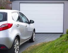 Wenn die smarte Garagensteuerung auf Siri hört, muss niemand mehr zum Öffnen aussteigen