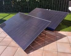 Diese beiden Solarmodulen erzeugen gemeinsam bis zu 1000 Watt