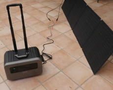 Wir konnten die Zendure SuperBase Pro 1000 Powerstation in Verbindung mit Panelen testen
