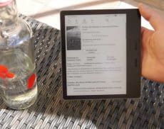 Wir zeigen die besten eBook-Reader, die auch bei Sonnenschein gut lesbar sind