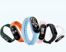 Auch das Mi Band 7 lässt sich mit unterschiedlichen Farbarmbändern kombinieren