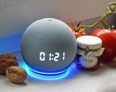 Wir testen seit 2017 alle verfügbaren Echo Lautsprecher Varianten, hier Echo Dot 4
