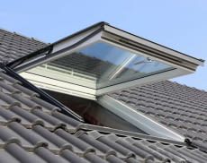 Offenes Dachfenster