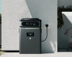 Mit seinem neuen maxxicharge V" System will maxxisun das Balkonkraftwerk revolutionieren