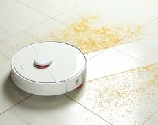 Fast alle modernen Saugroboter können bei Bedarf auch Fliesen reinigen