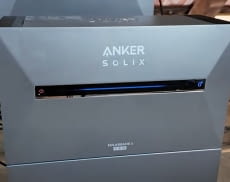 Bei Solago gibt es die Anker Solix 3 Pro mit einem Balkonkraftwerk für nur 1.549 Euro