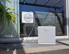 Wir haben den Roboter u.a. an dieser großen Glasfront getestet