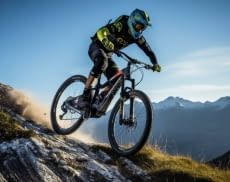 E-Mountainbikes sind voll im Trend - aber auch teuer. Auf was muss man beim Kauf achten und wo bekommt man sie günstiger?