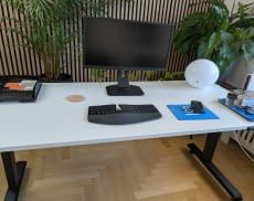 Der Höhenverstellbare Schreibtisch Core3 in home&smart Test.