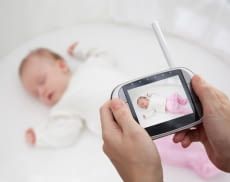 Babyphones mit Monitor haben zum Teil eine geringere Reichweite als Audiogeräte