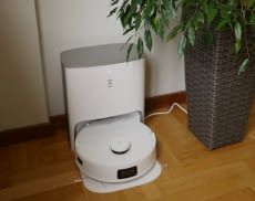 Der Lieferumfang des ECOVACS Deebot T10 Plus enthält eine Absaugstation