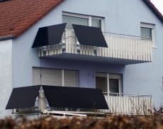 Pro Etage ein Balkokraftwerk ist machbar, erfordert aber eine genaue Kenntniss der Hauselektronik