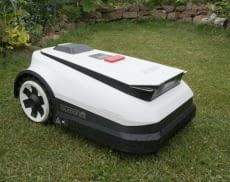 Der ECOVACS GOAT A1600 RTK gehört zu den größeren und schwereren Mährobotern 2025