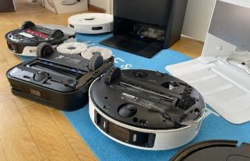 Die Wischfunktion basiert entweder auf Wischplatten- oder Mopps und sind abnehmbar und ausfahrbar