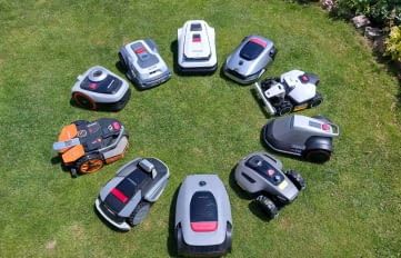 Unter anderem diese Mähroboter haben wir getestet. Welche davon eignen sich am besten für große Gärten?