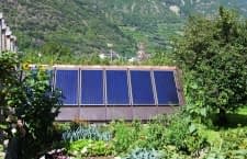 Ungenutzte Fläche im Garten lässt sich ganz einfach mit Solarpanels ausstatten